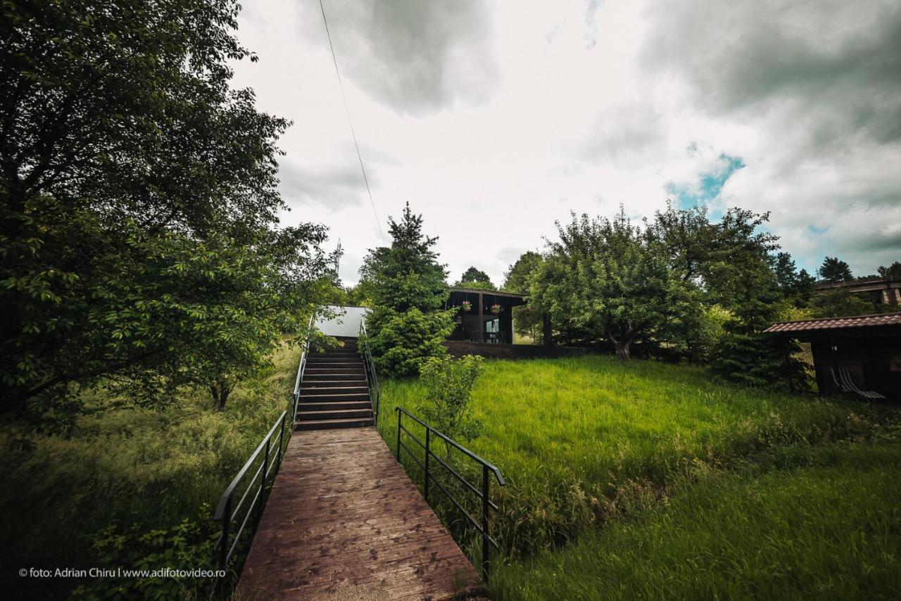 Ethereal Chalet Colnic Exterior photo